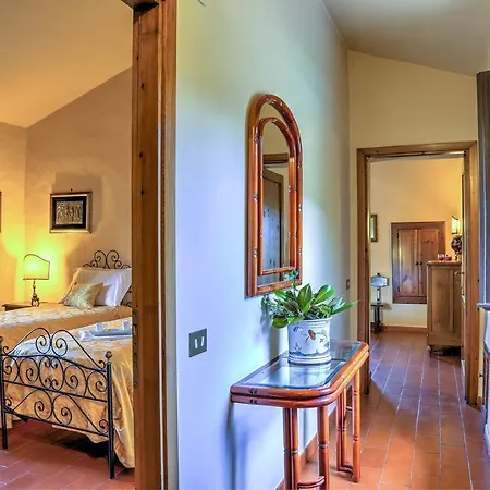 Villa Casale Giovanna 6&1 *